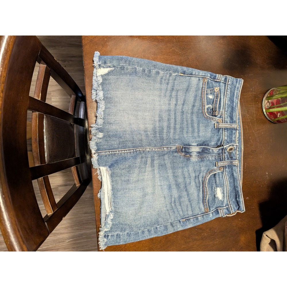 American Eagle Denim‎ Skirt distressed hem size 4